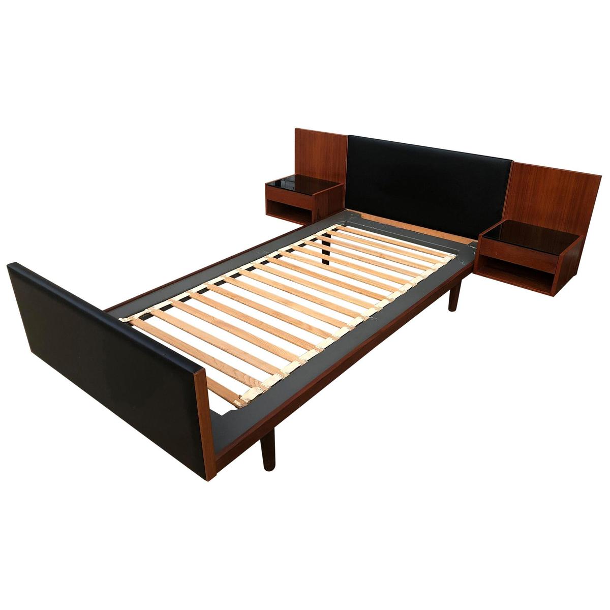 Handsome Midcentury Hans Wegner Bed GETAMA Solid Teak Black '2' Nightstands